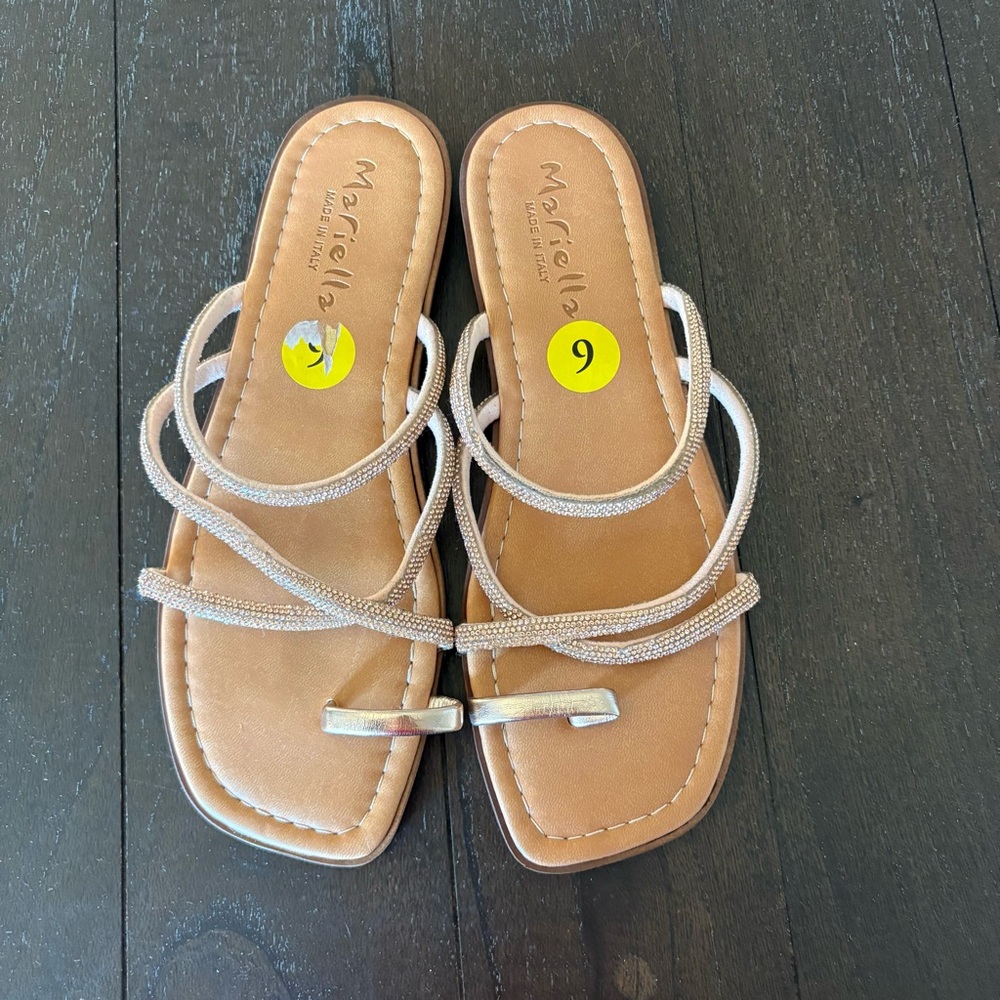 Mariella Made in Italy Gold Strappy Rhinestone Flat‎ Sandals Size 9